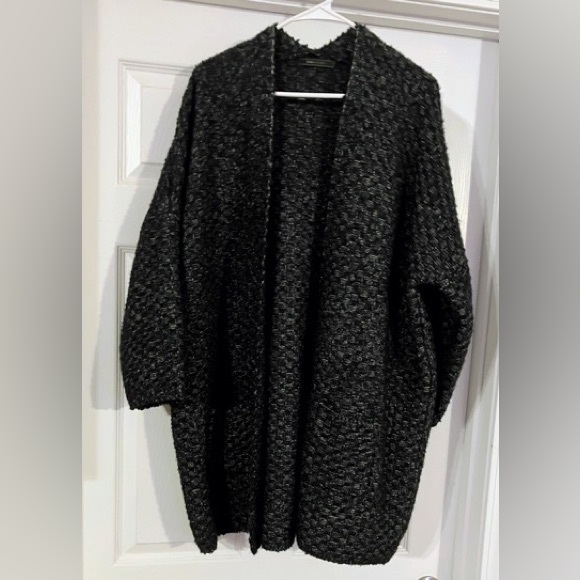BCBGMaxAzria Sweaters - BCBG Maxazria Black and Gray Knit 3/4 Sleeve Oversized Open Cardigan